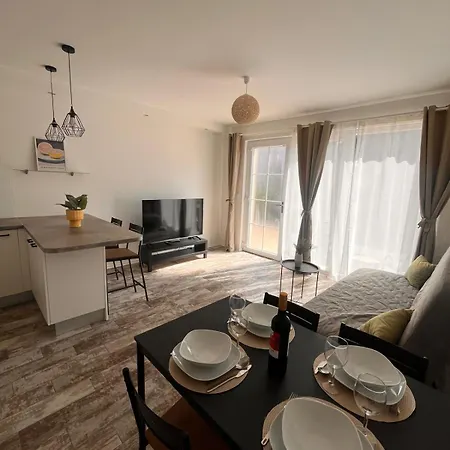 La Barquera Apartment *