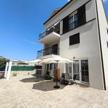 Apartment La Barquera Brodarica (Sibenik-Knin)