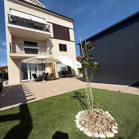 La Barquera Apartment *